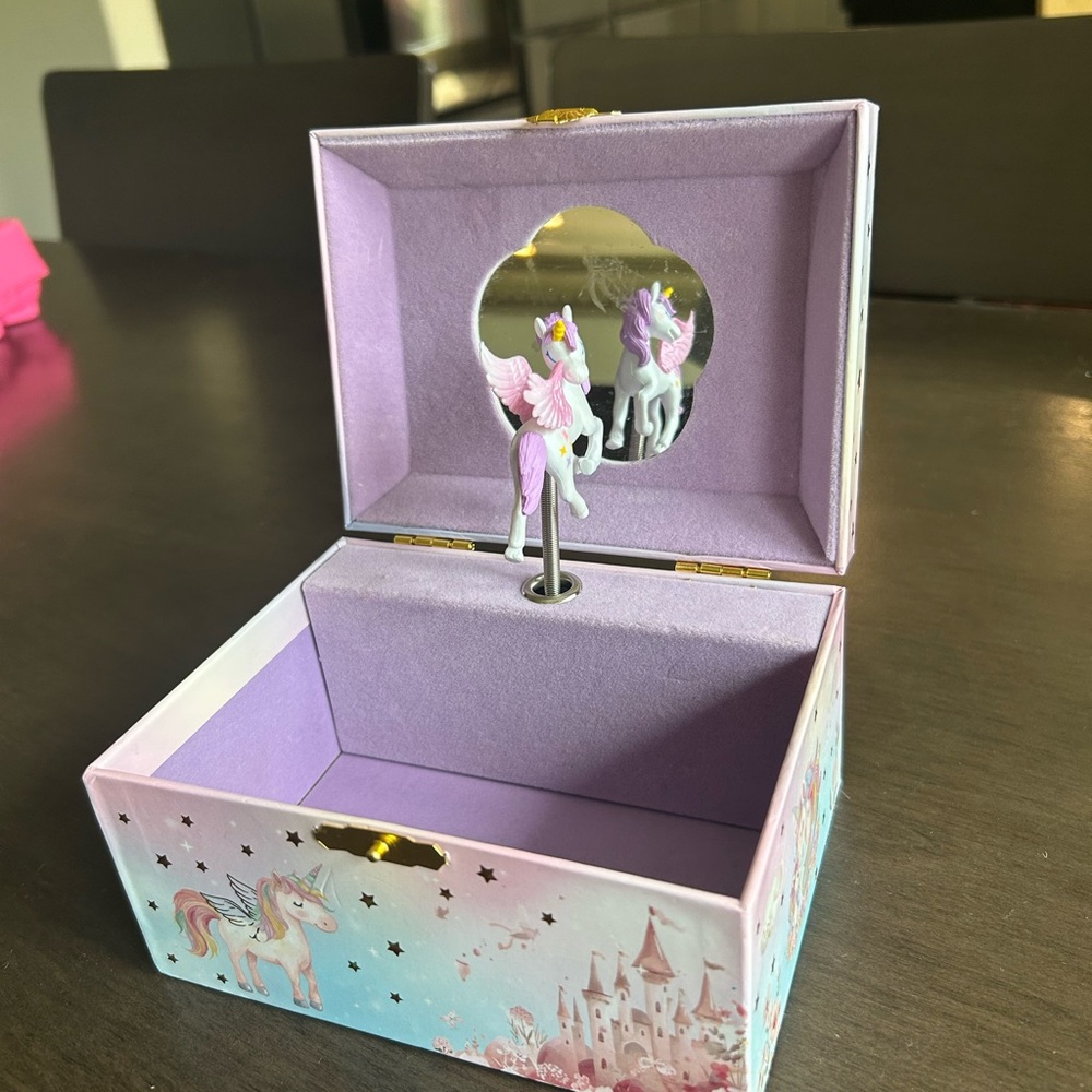 Unicorn music box